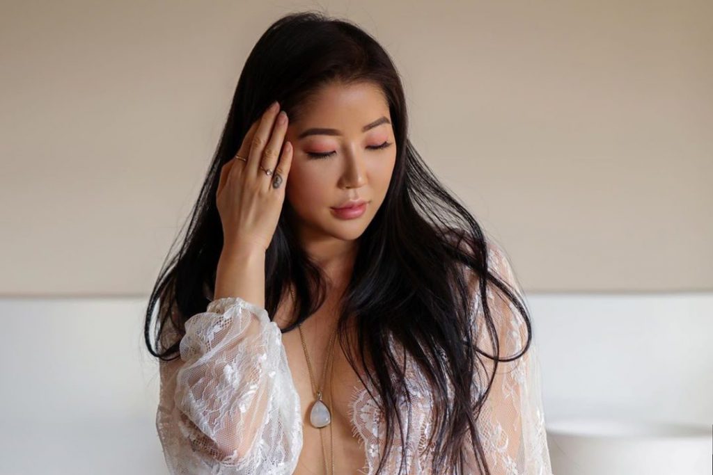 sexy Vietnamese mail order brides