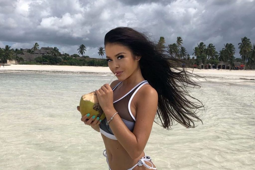 Dominican bride with cocktail